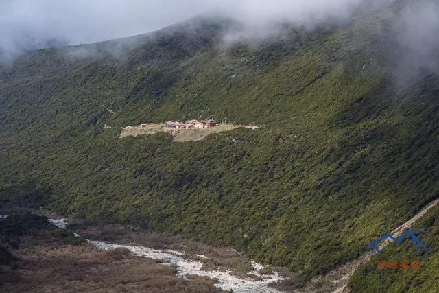 贡嘎山徒步穿越线路攻略,记录绝美贡嘎山系的美景