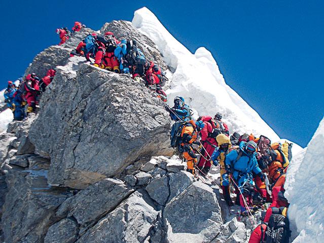 尼泊尔限制登珠峰人数,必须有登上尼泊尔6500米高峰的经验