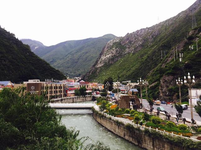 背包客的流浪记,走一趟四川去稻城亚丁