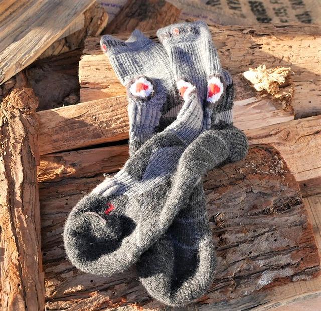 羊毛袜怎么选?户外活动如何选择正确的户外登山袜?