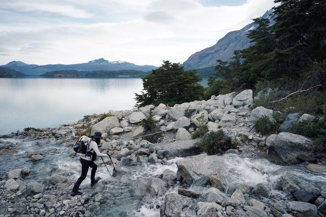 猛犸象Mammut新款登山鞋测评体验,轻松应对各种户外活动