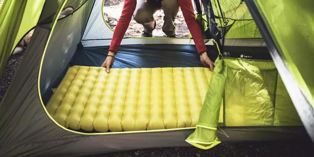 夏季野外露营攻略,如何准备你的露营装备？