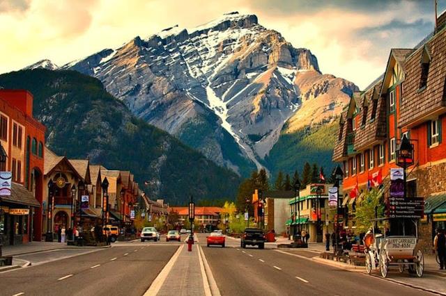 加拿大自由行,班夫小镇（Banff Town）自助游全攻略