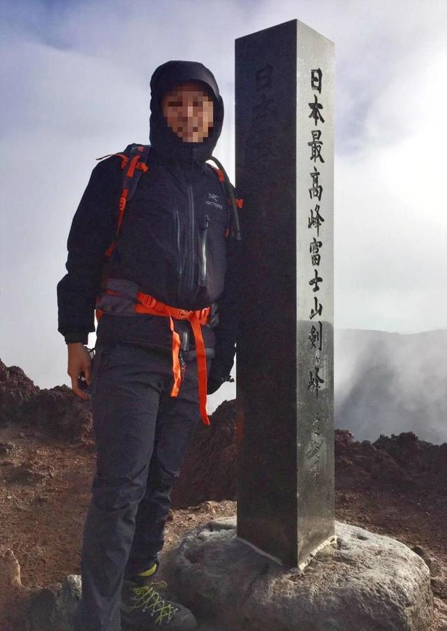 日本富士山自由行攻略,攀登到富士山顶峰看日出