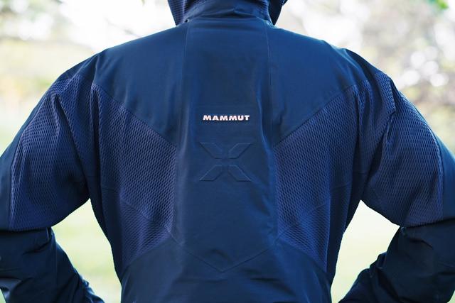 Mammut猛犸象极限冲锋衣评测,一款经典有实力的防水外套