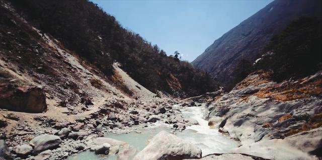 尼泊尔经典徒步路线,马纳斯鲁峰大环线MCT雪山徒步攻略