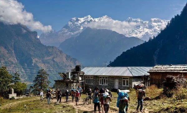 尼泊尔徒步最好的季节就快到来,你想走哪条经典徒步线路?
