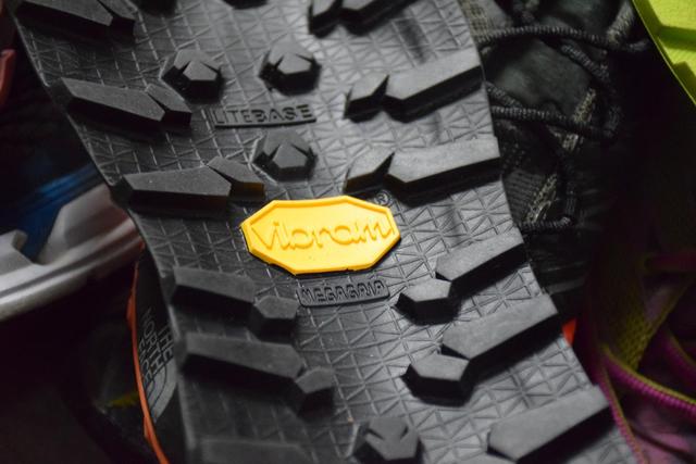 登山鞋测评,Vibram Megagrip鞋底并非防滑王者