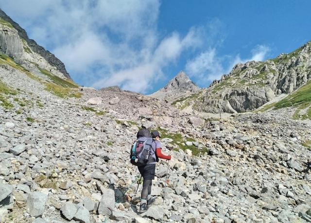 Arc’teryx始祖鸟全新轻量重装登山鞋实测,徒步中发现的好装备