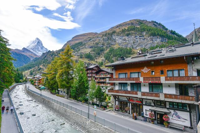 瑞士自由行,采尔马特Zermatt洛特峰五湖徒步旅游指南