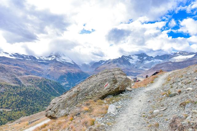 瑞士自由行,采尔马特Zermatt洛特峰五湖徒步旅游指南