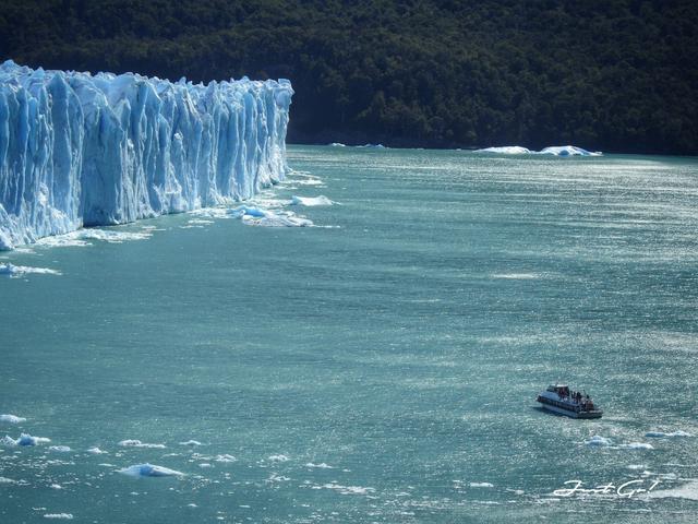 阿根廷自由行攻略,佩里托莫雷诺冰川徒步旅行一日游