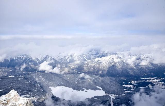 楚格峰游玩实用攻略,带你探秘德国第一高峰的冰雪世界