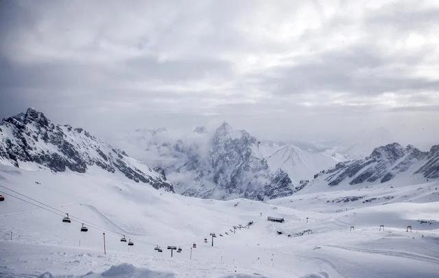 楚格峰游玩实用攻略,带你探秘德国第一高峰的冰雪世界