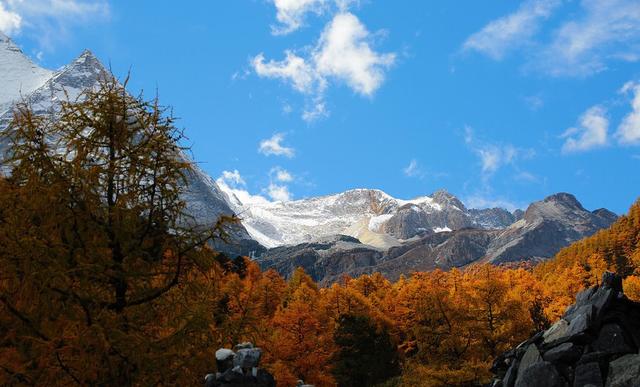 川西徒步稻城亚丁,除了美景还有冲古寺