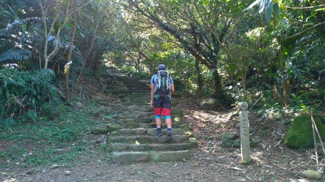 AKU登山鞋好不好,意大利品牌登山鞋全地形体验测评