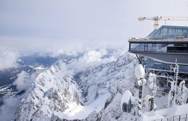 楚格峰游玩实用攻略,带你探秘德国第一高峰的冰雪世界