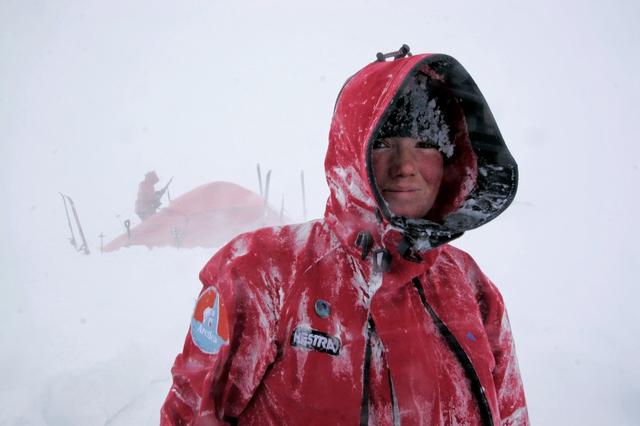 登山应该怎么穿?冬季旅游需穿什么样的衣服比较好