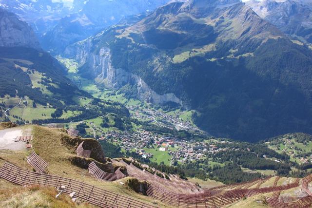 瑞士自由行徒步路线推荐,从梅利菲看艾格峰、僧侣峰、少女峰