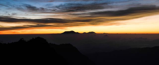 印尼泗水一日游旅行指南,爬布罗莫火山看日出