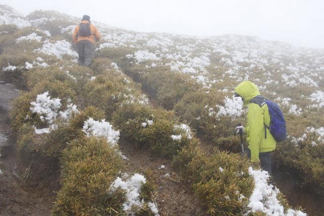 专注户外运动的品牌,icebreaker羊毛底层衣与登山袜山野初体验