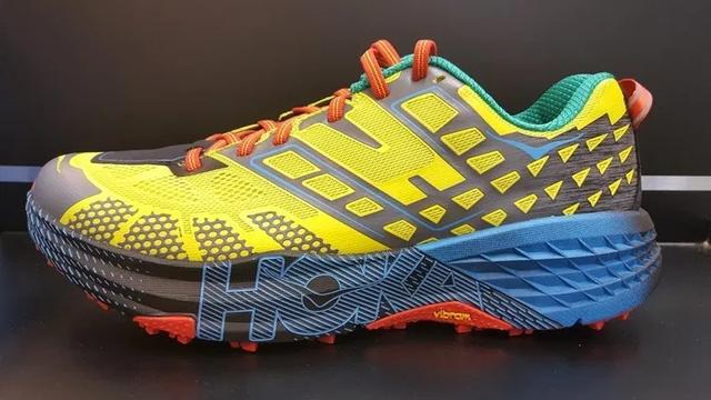 hoka one one越野跑鞋评测,雪地和污泥路面的最佳跑鞋