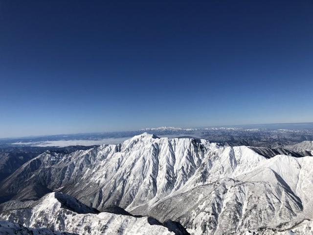 日本登山的好地方,冬季攀登百名山中的枪岳和穗高岳