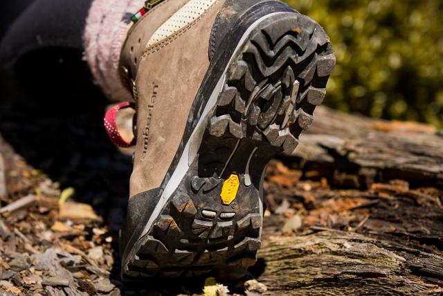 专为女性设计的登山鞋,Zamberlan赞贝拉登山鞋户外开箱实测