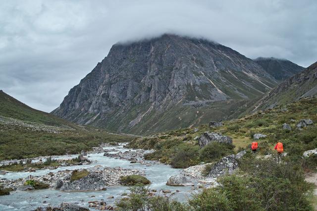 四川贡嘎山徒步穿越,一次完美穿越的徒步之旅