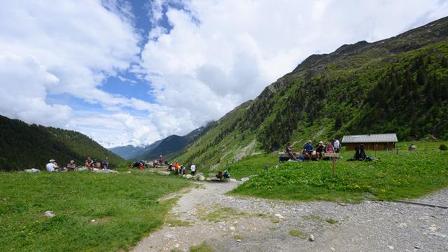 勃朗峰环线TMB徒步之旅,穿越欧洲法意瑞三国