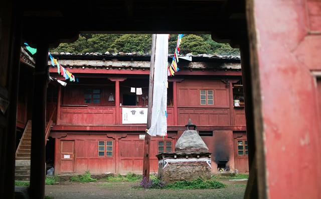 四川贡嘎山徒步穿越,一次完美穿越的徒步之旅