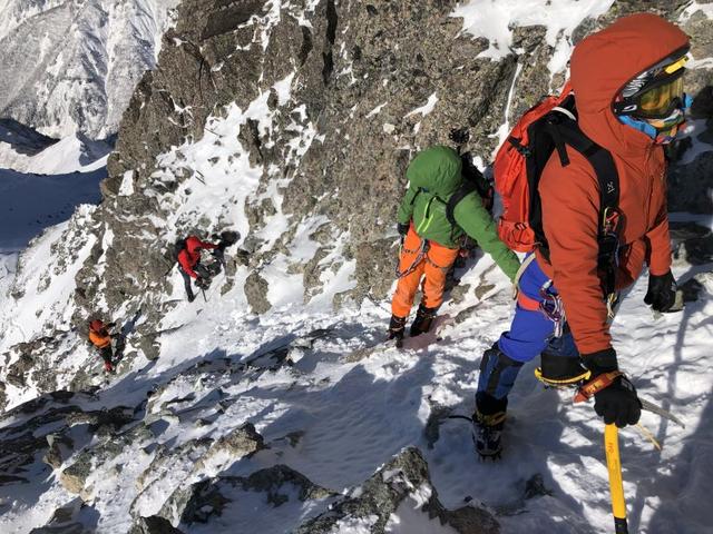 日本登山的好地方,冬季攀登百名山中的枪岳和穗高岳