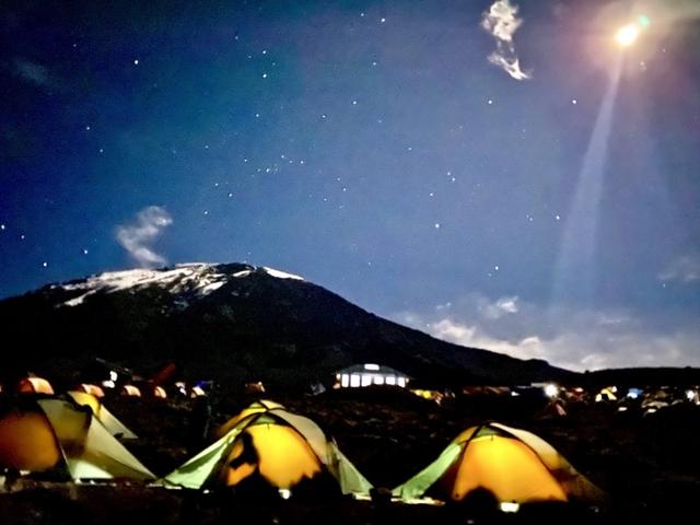 攀登非洲第一高峰,让人向往的乞力马扎罗山值得你来体验