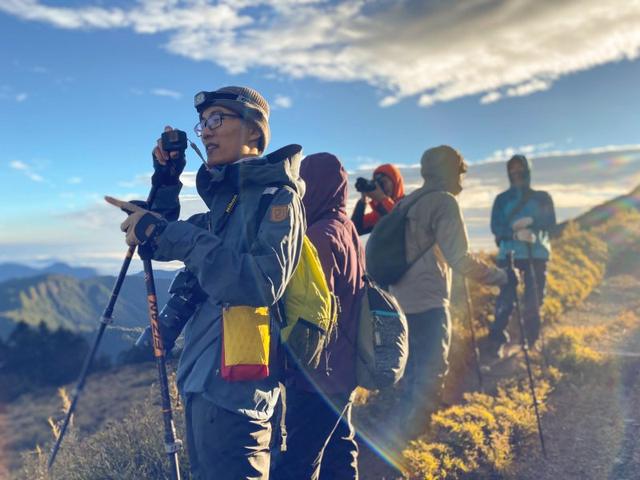 徒步登山要带登山杖,意大利著名登山杖品牌Fizan实测体验