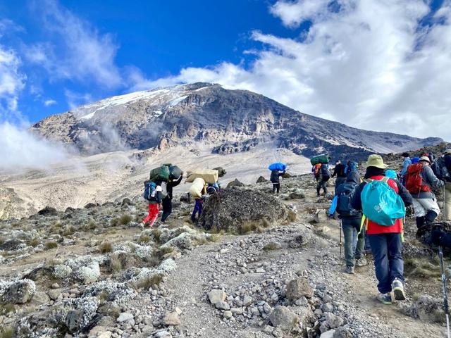 攀登非洲第一高峰,让人向往的乞力马扎罗山值得你来体验