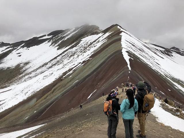 秘鲁户外旅行,行走在海拔5000米的彩虹山