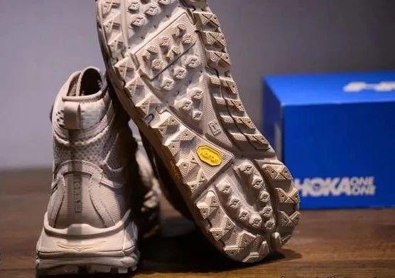 户外鞋很土?开箱看看这双Hoka one one好不好看