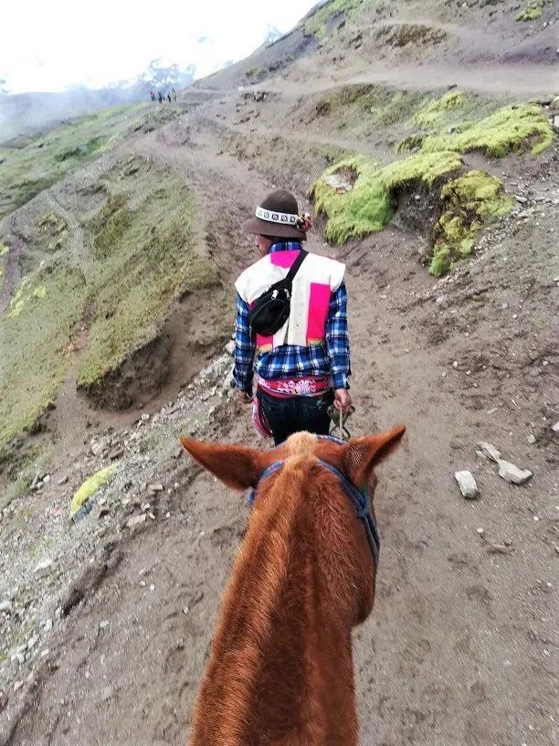 秘鲁户外旅行,行走在海拔5000米的彩虹山