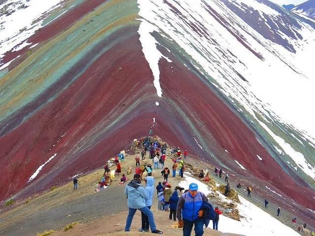 秘鲁户外旅行,行走在海拔5000米的彩虹山