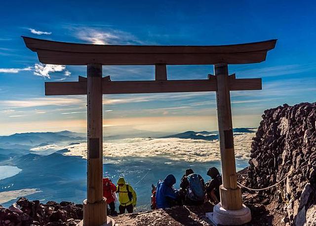 爬富士山攻略,去日本爬富士山新手指南