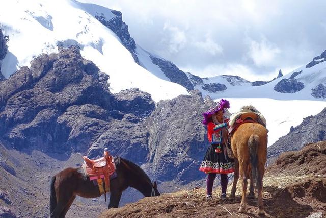 海拔5200米的秘鲁彩虹山,看着就想去走一遍