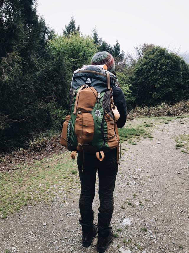 户外装备大公开,一个新手的登山和露营装备都有哪些?