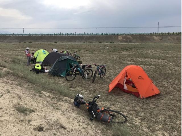 新疆独库公路骑行攻略,来一场说走就走的旅行