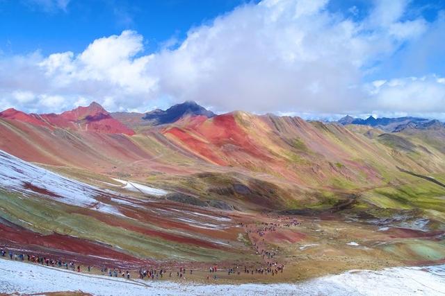 海拔5200米的秘鲁彩虹山,看着就想去走一遍