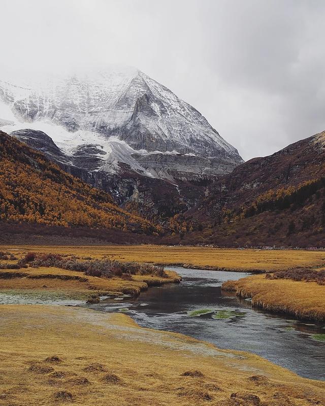 还记得那年秋天的稻城亚丁吗?第一次去稻城亚丁旅游心得体会