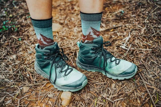 登山鞋女孩子穿,一双女性专属的Salomon萨洛蒙登山鞋