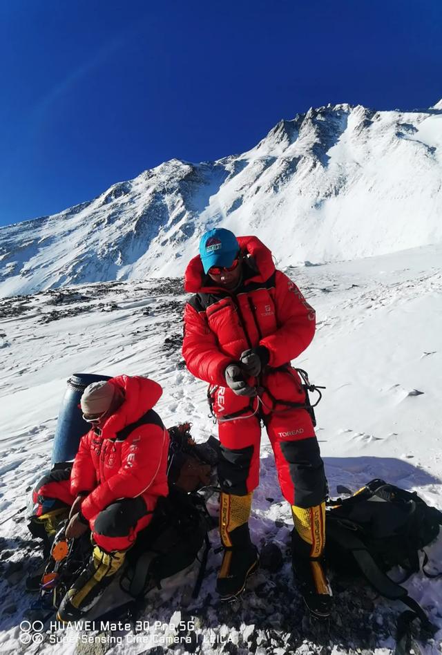 珠峰测量登山队成功登顶珠峰,珠峰登山队装备大揭秘