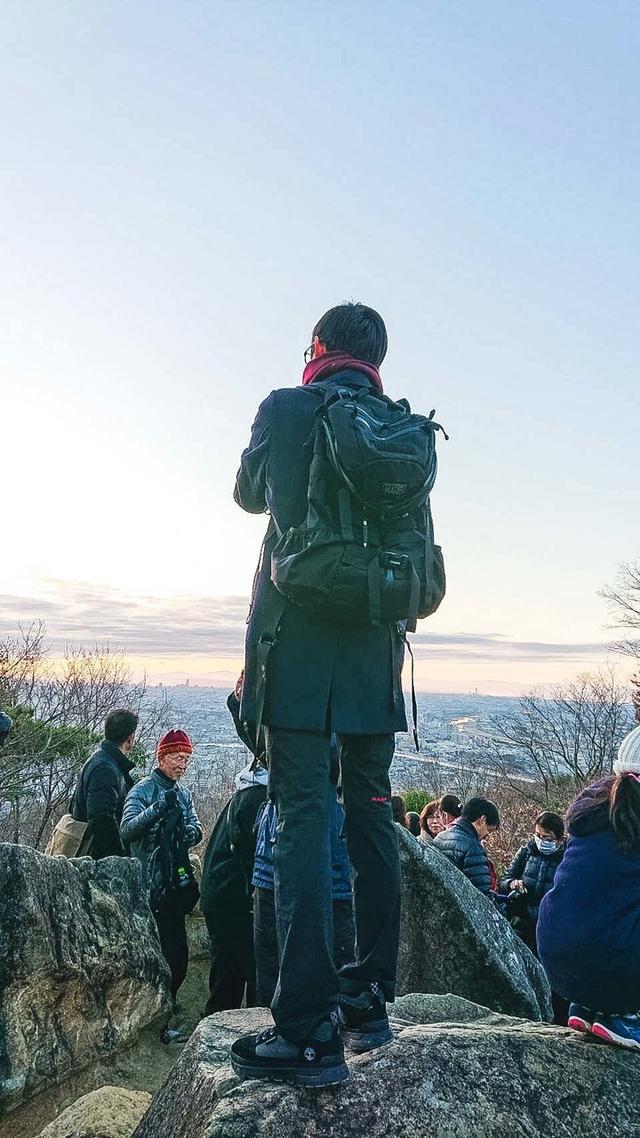 Mystery Ranch神秘农场背包开箱,总的来说是不错的一款战术双肩包