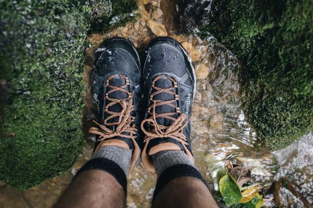 Columbia(哥伦比亚) 高帮防水徒步鞋,跋山涉水无所畏惧