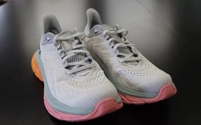 HOKA ONE ONE全新Clifton Edge系列跑鞋鞋款上市